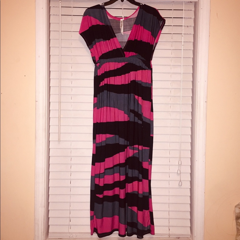 🎀4/$25🛍Woman’s Long Dress